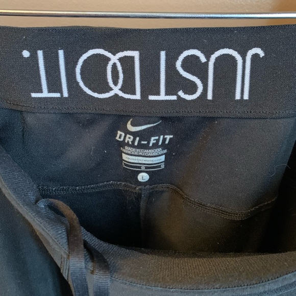 Nike Dri Fit Running Capris - Picture 4 of 4